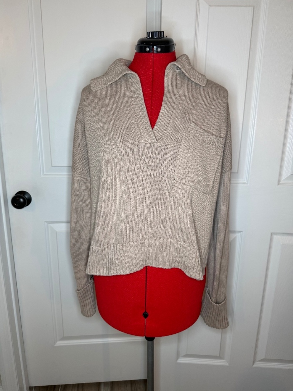Abercrombie & Fitch Tan Collared V Neck Cuffed Long Sleeve Knit Sweater Women M